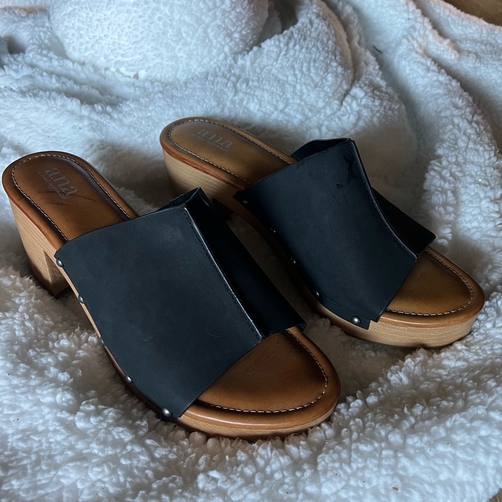 NWOT a.n.a. Slip in Sandals